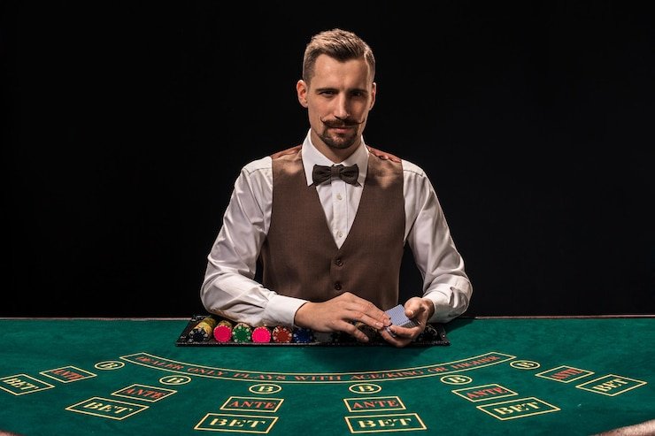 Professional blackjack dealer at FFWS Indonesia Live blackjack dealer at FFWS Indonesia studio on link rajahoki123
